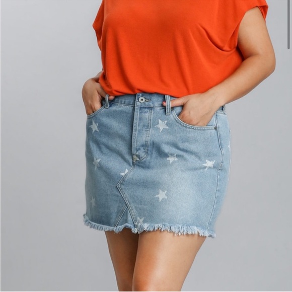Umgee Dresses & Skirts - NWT Umgee Star Print Denim Jean Skirt Women’s Sz Large